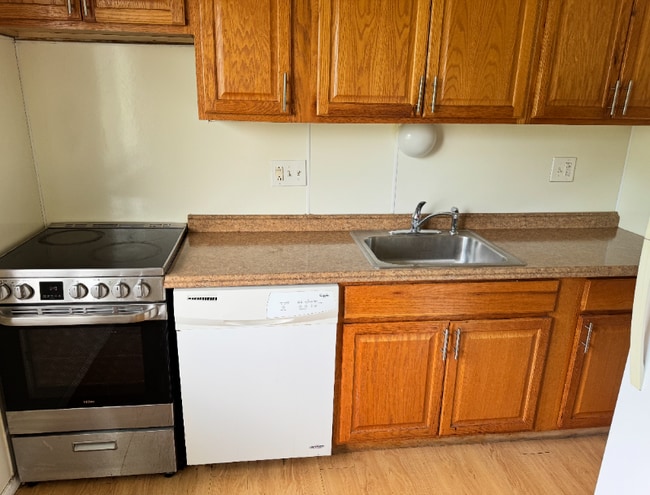 715 Thompson Dr in Florissant, MO - Building Photo - Building Photo