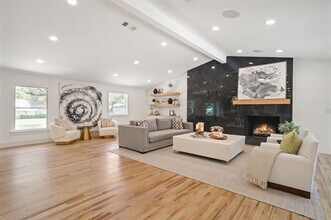 4336 Irvin Simmons Dr in Dallas, TX - Building Photo - Building Photo