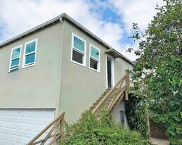 1312 S Victoria Ave, Unit 1312.5 in Los Angeles, CA - Building Photo