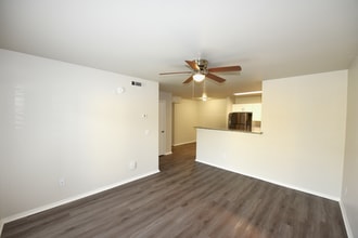 Keystone Crossing Apartments in Springdale, AR - Building Photo - Building Photo