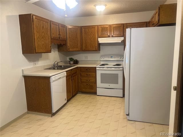 property at 3022 S Wheeling Way