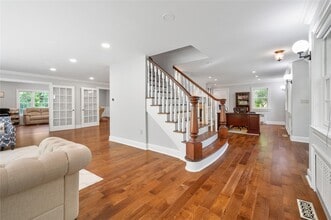 22 Crane Rd in Scarsdale, NY - Building Photo - Building Photo