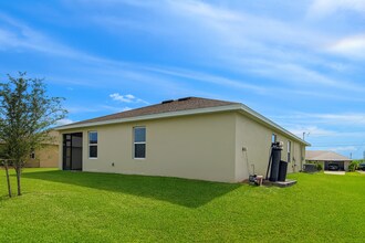 211 NE 20th St in Cape Coral, FL - Building Photo - Building Photo