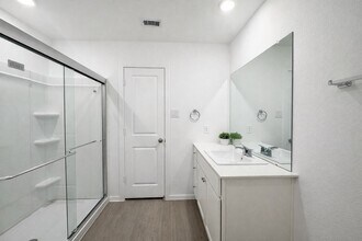 15679 Plum Brk Dr in Conroe, TX - Building Photo - Building Photo