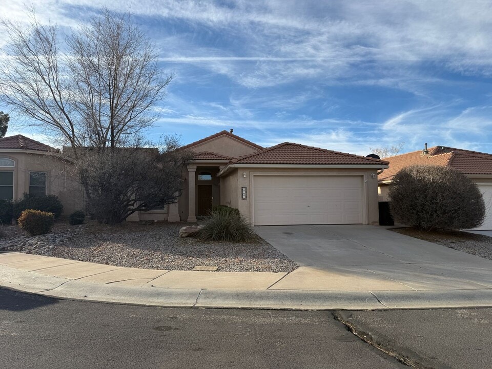 7408 Quail Springs Pl NE in Albuquerque, NM - Building Photo