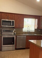 18645 NW 54th Ct in Miami Gardens, FL - Building Photo - Building Photo