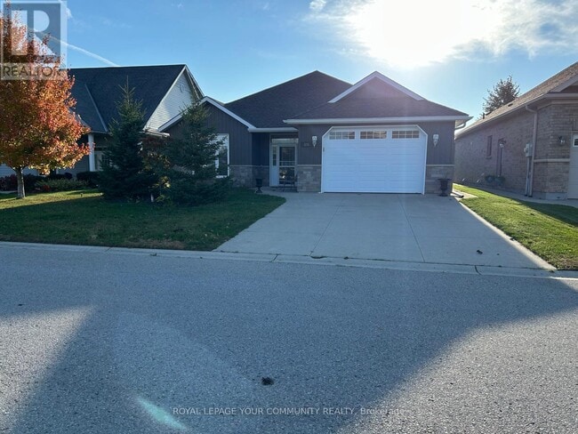 541 Stornoway in Kincardine, ON - Building Photo - Building Photo