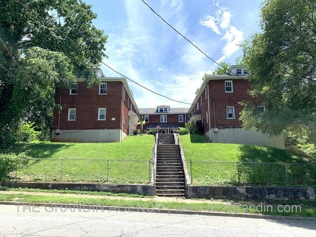 1624 Chapman Ave SW in Roanoke, VA - Building Photo - Building Photo