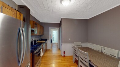 177 Rindge Ave, Unit 2L in Cambridge, MA - Building Photo - Building Photo