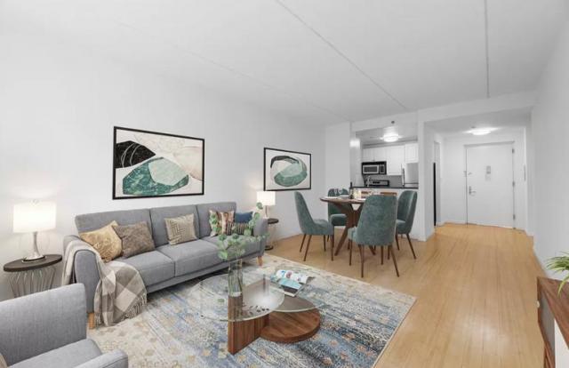 342 E 100th St in New York, NY - Building Photo