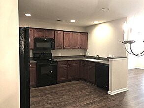 100 Wildberry Ln in Goose Creek, SC - Building Photo - Building Photo
