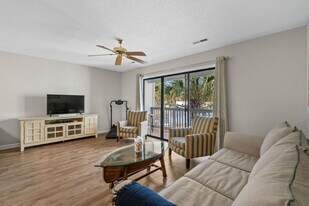 76 S Reindeer Rd, Unit ID1459978P in Myrtle Beach, SC - Building Photo