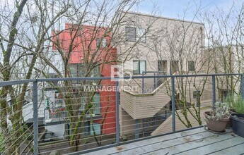 720 NW Naito Pkwy in Portland, OR - Building Photo - Building Photo