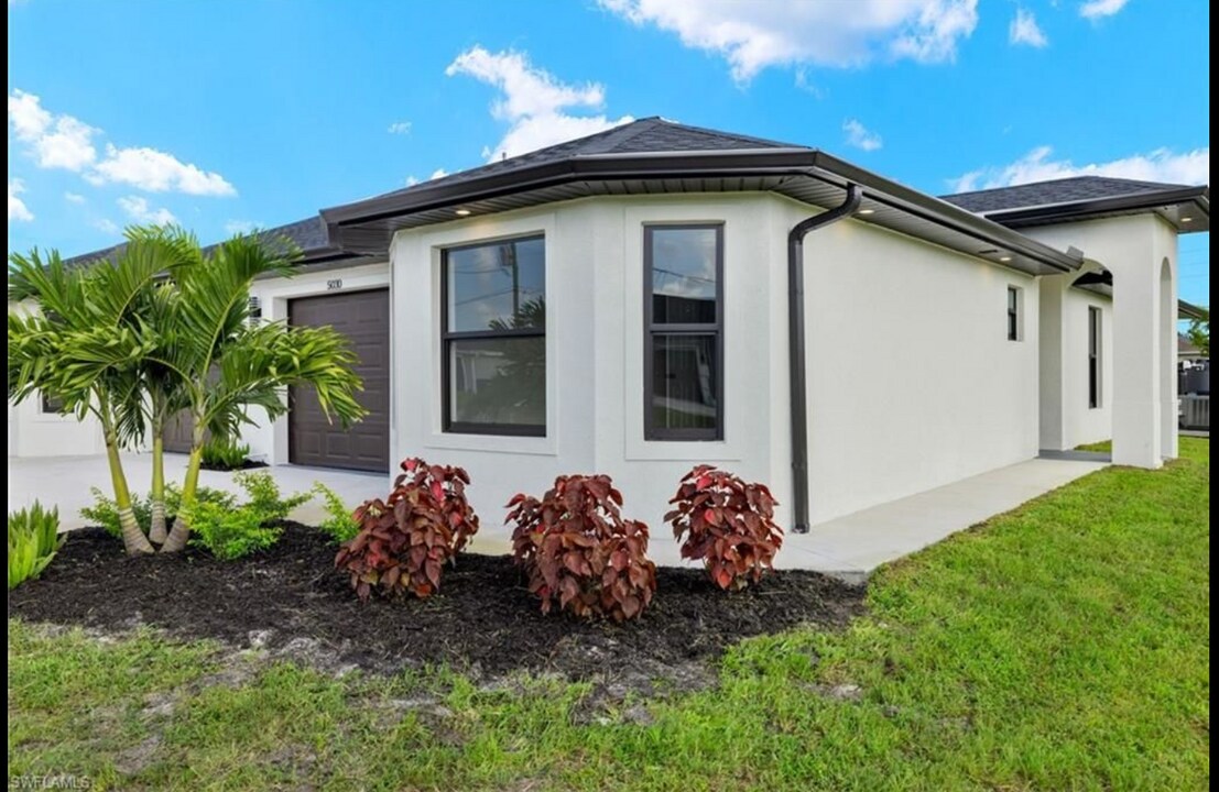 5032 Bristo St in Lehigh Acres, FL - Building Photo
