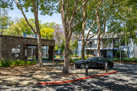 The Waters in Mountain View, CA - Building Photo - Building Photo