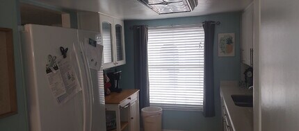 12670 Indian Rocks Rd in Largo, FL - Building Photo - Building Photo