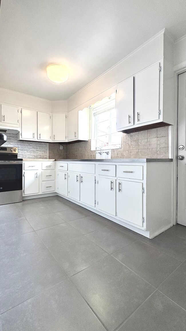 property at 2334 N Richey Blvd