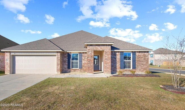 property at 200 S Lakepointe Dr