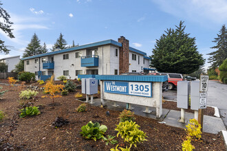 Westmont in Everett, WA - Building Photo - Building Photo