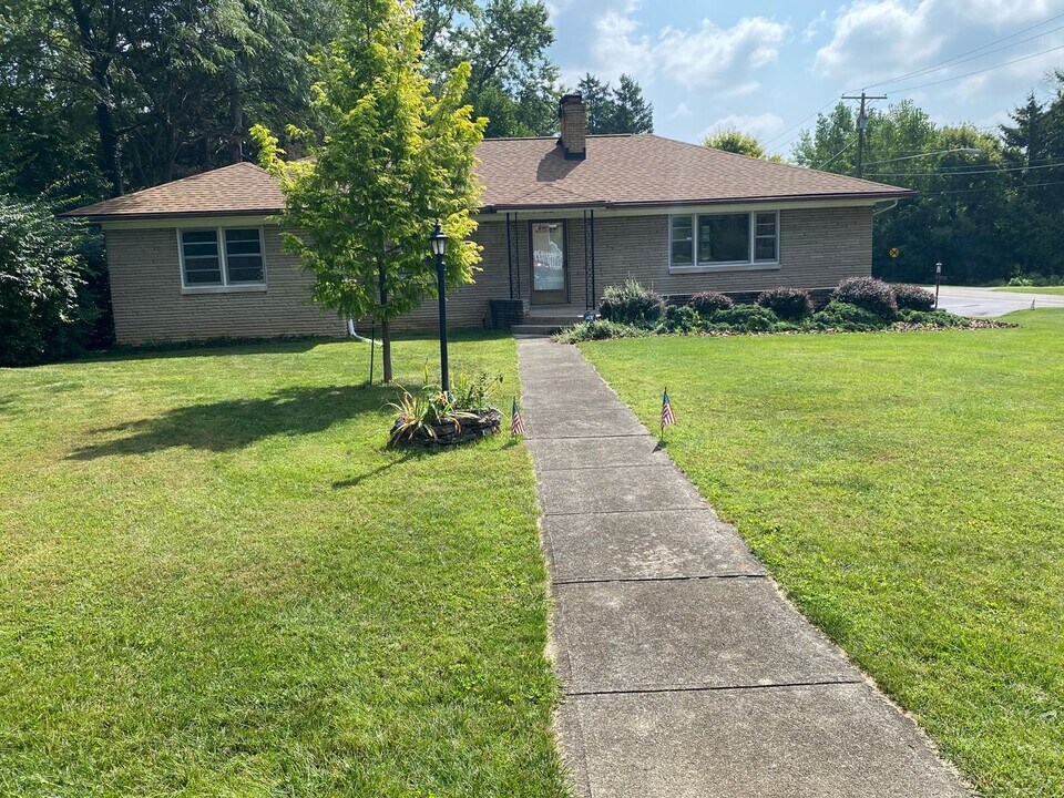 840 Highland Dr in Columbus, OH - Building Photo