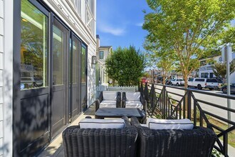 305 Montero Ave in Newport Beach, CA - Building Photo - Building Photo