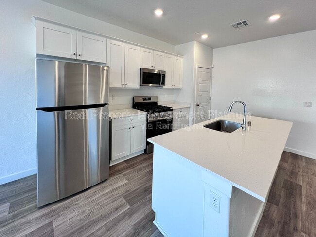 property at 6088 E Giavanna Ave