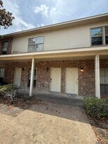 828 Meadow Bend Dr, Unit G in Baton Rouge, LA - Building Photo