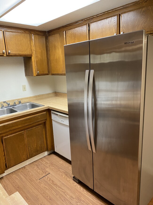 property at 5100 Dunsmuir Rd