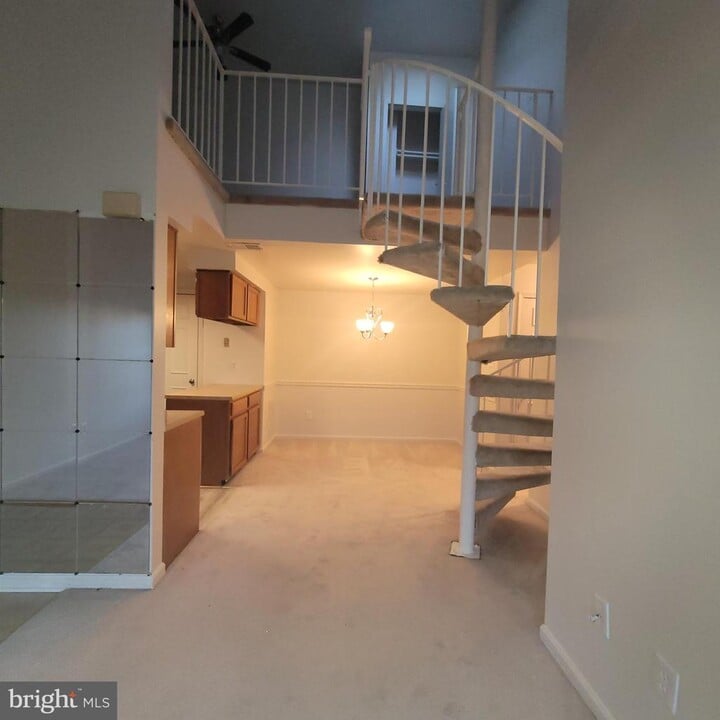 6903 Sandra Marie Cir in Alexandria, VA - Building Photo