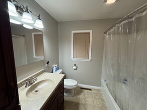 226 Elizabeth Ave in Findlay, OH - Building Photo - Building Photo