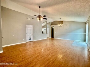 11471 Mandarin Glen Cir W in Jacksonville, FL - Building Photo - Building Photo