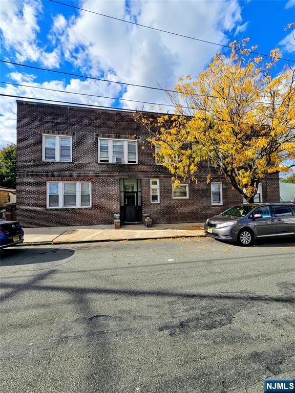 32-34-34 Halstead St in Kearny, NJ - Building Photo - Building Photo