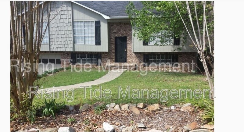 3920 Mars Ave in Center Point, AL - Building Photo