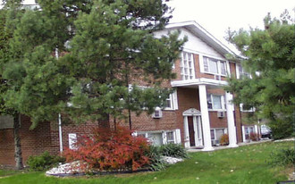 10130 Hartford Ct Apartments