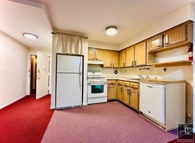 ELY AVENUE in Bronx, NY - Building Photo