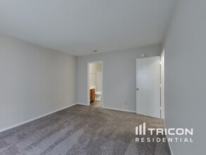 2314 Collins Way in Greenfield, IN - Building Photo - Building Photo