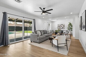 1731 E Verde Ln in Phoenix, AZ - Building Photo - Building Photo