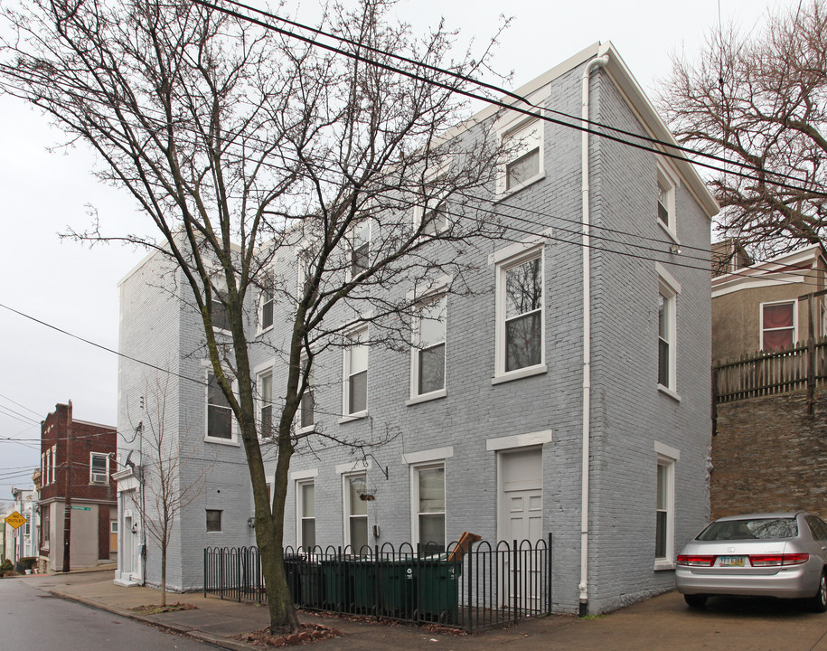 266 Klotter Ave in Cincinnati, OH - Building Photo