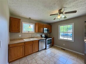 7067 Darnell St in Fayetteville, NC - Building Photo - Building Photo