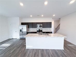 145 Oak St in Calhoun, GA - Building Photo - Building Photo