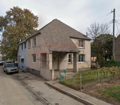 505 School St in East Chicago, IN - Building Photo