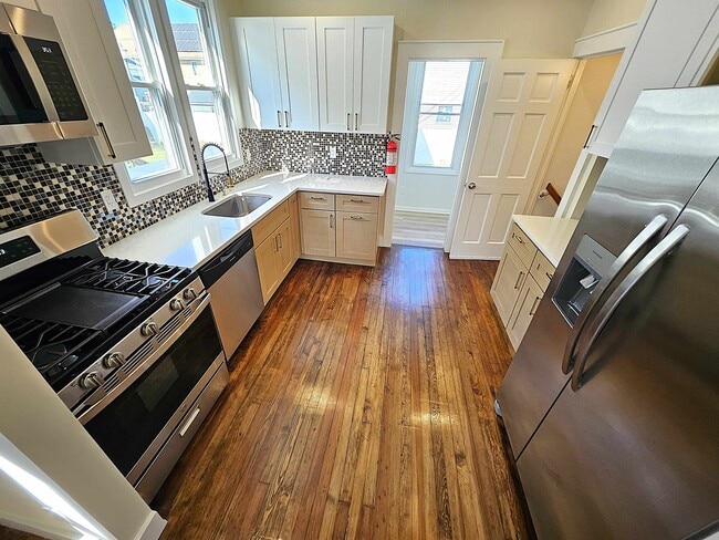 244 Centre Ave in Secaucus, NJ - Building Photo - Building Photo