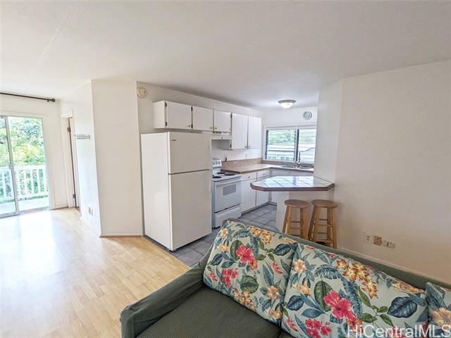 42-099-99 Old Kalanianaole Rd in Kailua, HI - Building Photo - Building Photo