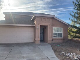 1452 Penasco Rd NE in Rio Rancho, NM - Building Photo