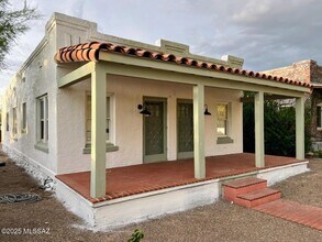 2027 E Hawthorne St in Tucson, AZ - Building Photo - Building Photo