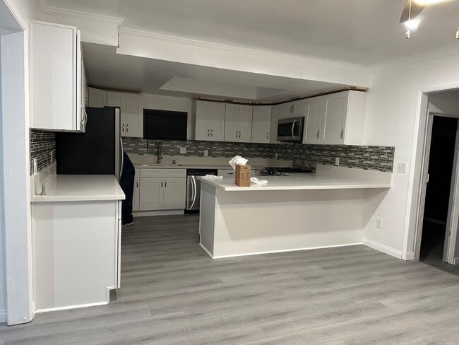 576 13th St in Imperial Beach, CA - Building Photo - Building Photo