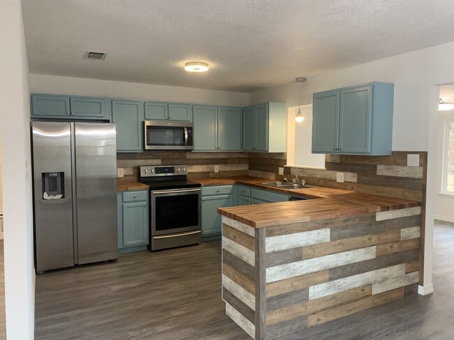 property at 2300 Richmond Rd