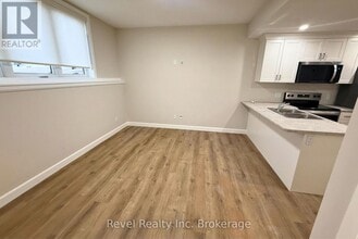 675 Princess St in Woodstock, ON - Building Photo - Building Photo