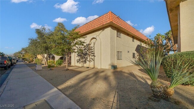 property at 1624 Cordoba Ln