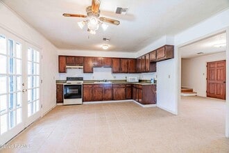 222 Winsor Dr in Lafayette, LA - Foto de edificio - Building Photo